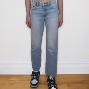 HIGH RISE STRAIGHT LEG JEANS (ZARA)